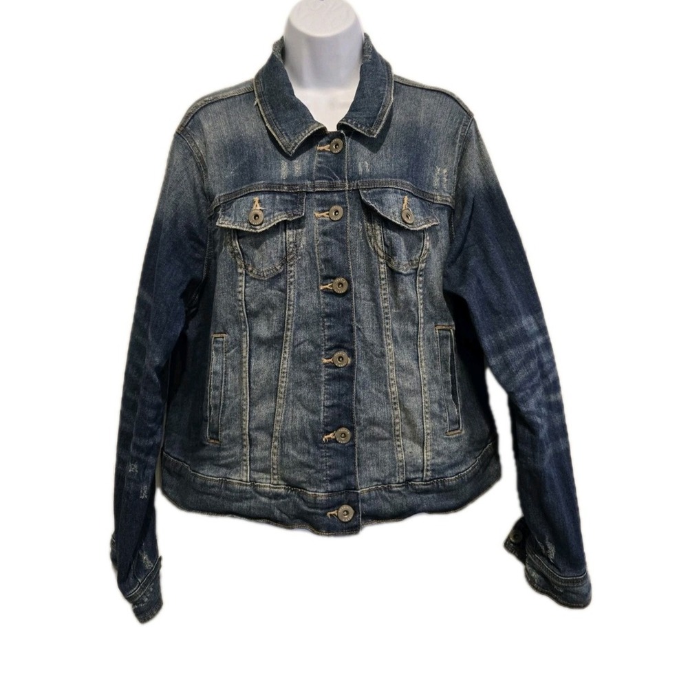 TORRID Women's  Denim Trucker Jacket‎ Button Up Distressed Size 1  = 1X